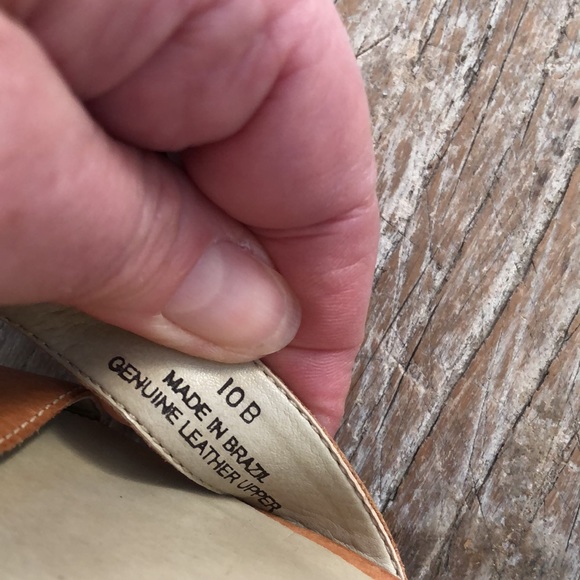 Talbots 100% genuine, leather tan sandal size 10 b - Picture 8 of 8